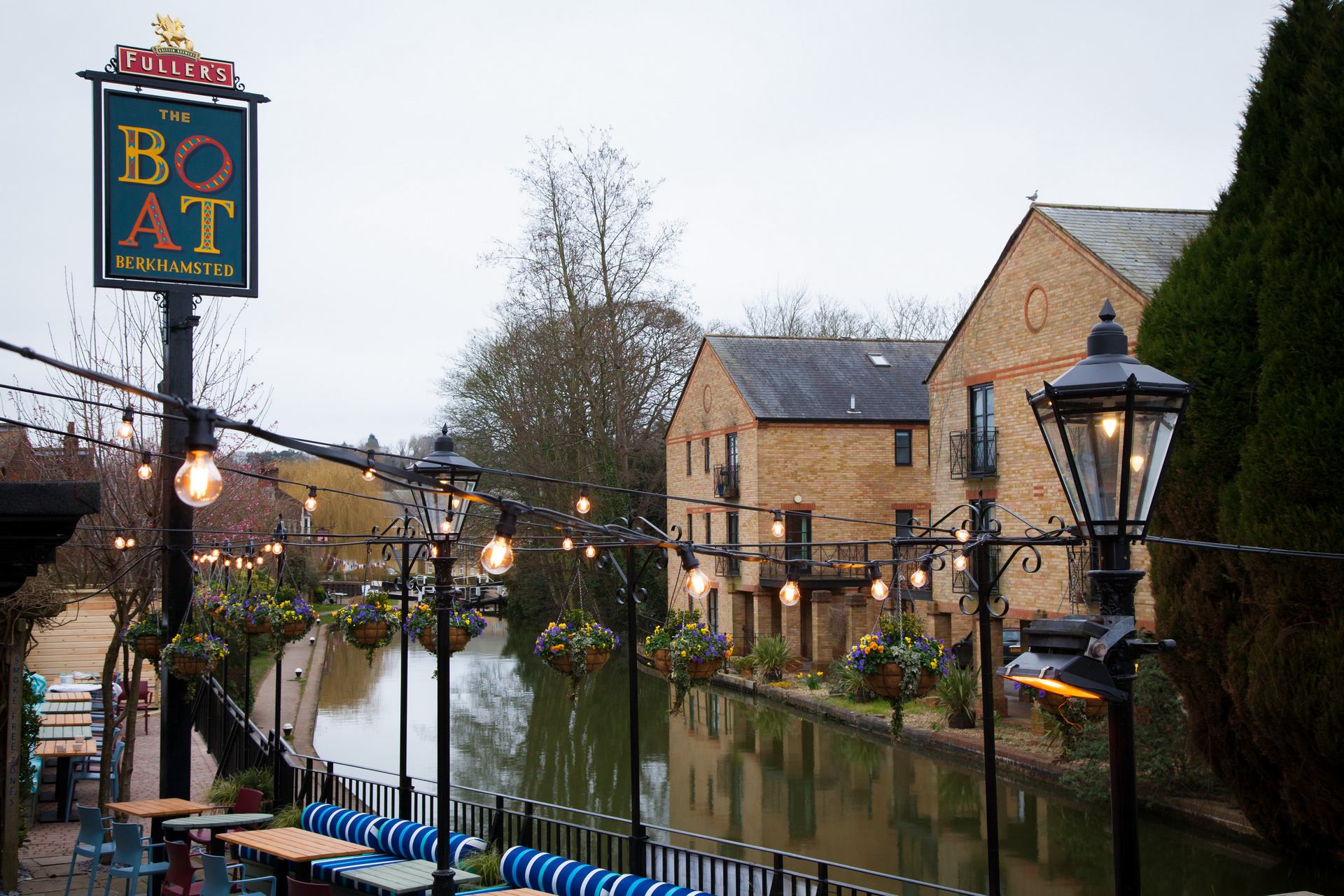 Contact The Boat For A Warm Welcome Superb Drinks And Fresh Food In contact-the-boat-for-a-warm-welcome-superb-drinks-and-fresh-food-in